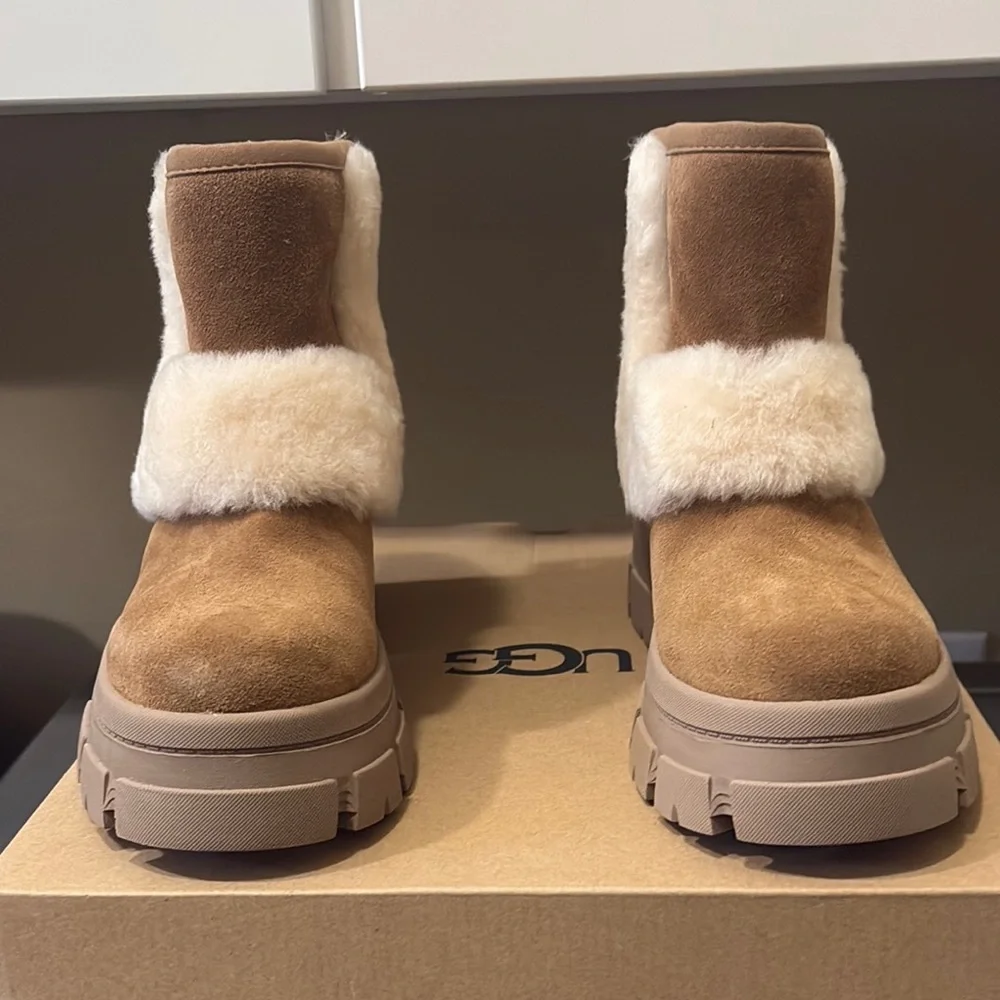 UGG Brown and Cream Winter Boots with Plush Lining - Picture 3 of 6